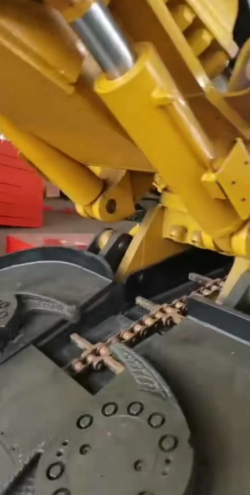 掘進機第一運輸機溜槽改造